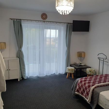 Salcia Hotel Ташнад Екстериор снимка